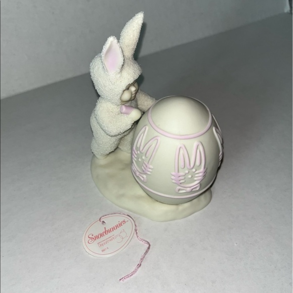 Dept 56 Springtime Stories of the Snowbunnies “I’ll Color the Easter Egg”1996